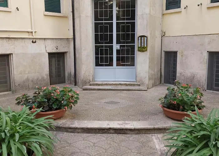 Rosy * Rome